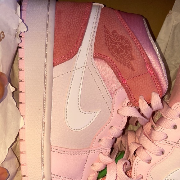 Jordan 1 Mid Digital Pink (W) - Picture 7 of 8